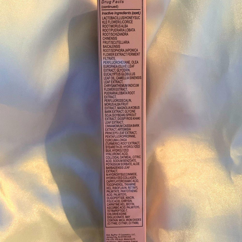 IT CC+ Illumination Cream SPF50+ Medium - Picture 7 of 8